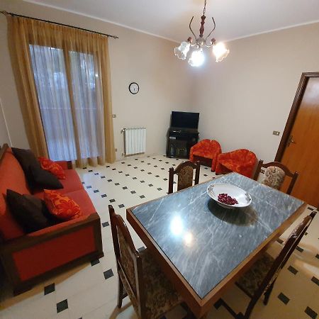 La Fenice Apartment Naro Bagian luar foto